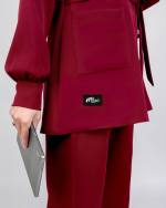 ⁦Burgundy Formal Scrub MedModelle⁩ - الصورة ⁦5⁩