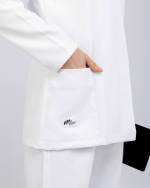 ⁦زي طبي احترافي باللون الأبيض من MedModelle⁩ - الصورة ⁦4⁩