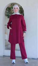 ⁦Burgundy Scrub MedModelle – طقم سكرابس نسائي بورغندي⁩ - الصورة ⁦2⁩