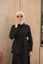 ⁦Long Skirt Scrub MedModelle – طقم سكرابس نسائي بتنورة طويلة⁩ - الصورة ⁦2⁩